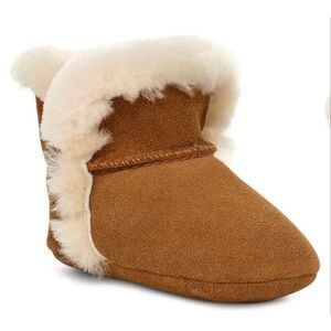 Ugg Lasson shearling baby bootie size 0/1 EUC
